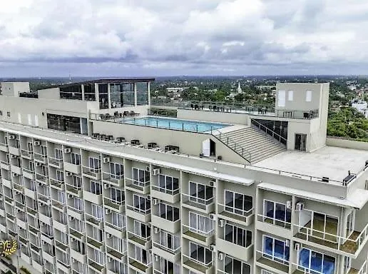 Ocean Breeze - Waves Luxury Condo Negombo Apartment